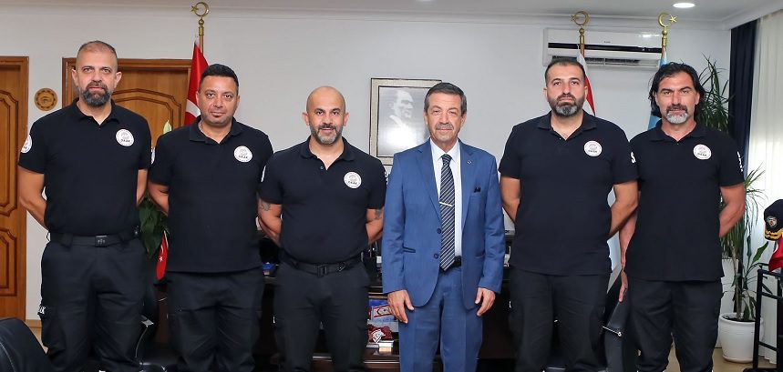 Ertuğruloğlu receives Natural Disaster Search and Rescue Association (DAAK) | Turkish Republic of Northern Cyprus