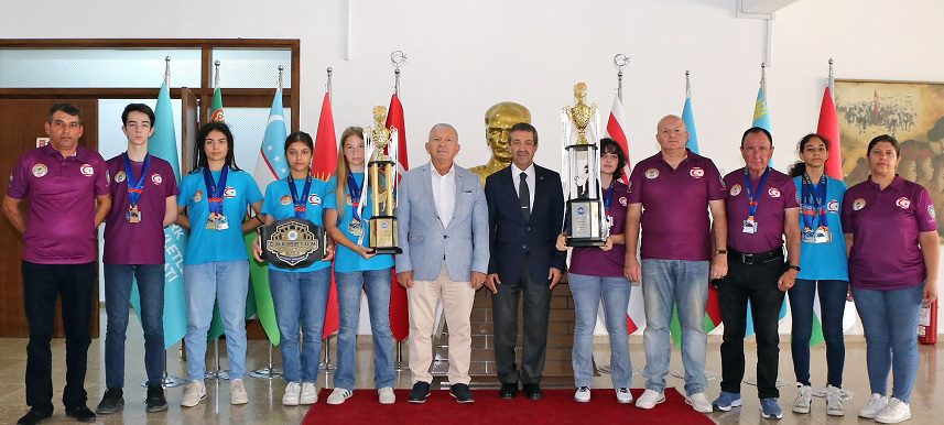 Minister Ertuğruloğlu receives Taekwondo National Team athletes and instructors | Turkish Republic of Northern Cyprus