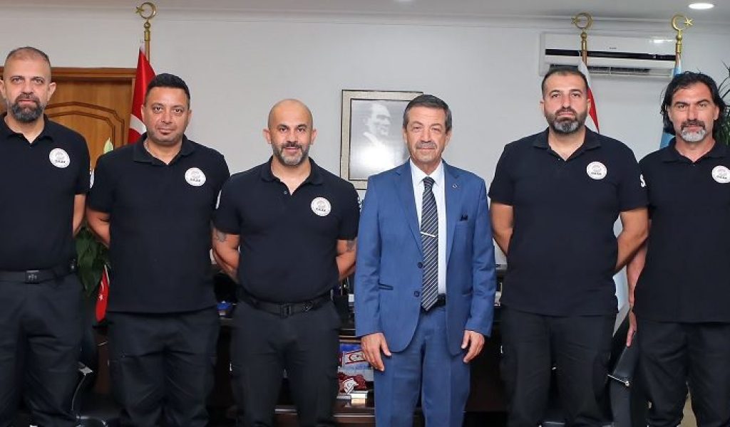 Ertuğruloğlu receives Natural Disaster Search and Rescue Association (DAAK) | Turkish Republic of Northern Cyprus