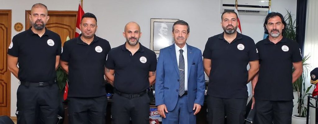 Ertuğruloğlu receives Natural Disaster Search and Rescue Association (DAAK) | Turkish Republic of Northern Cyprus