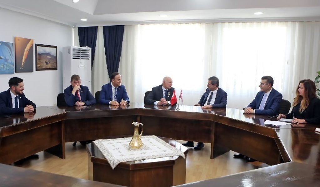 Minister Ertuğruloğlu meets with MP Smith | Turkish Republic of Northern Cyprus