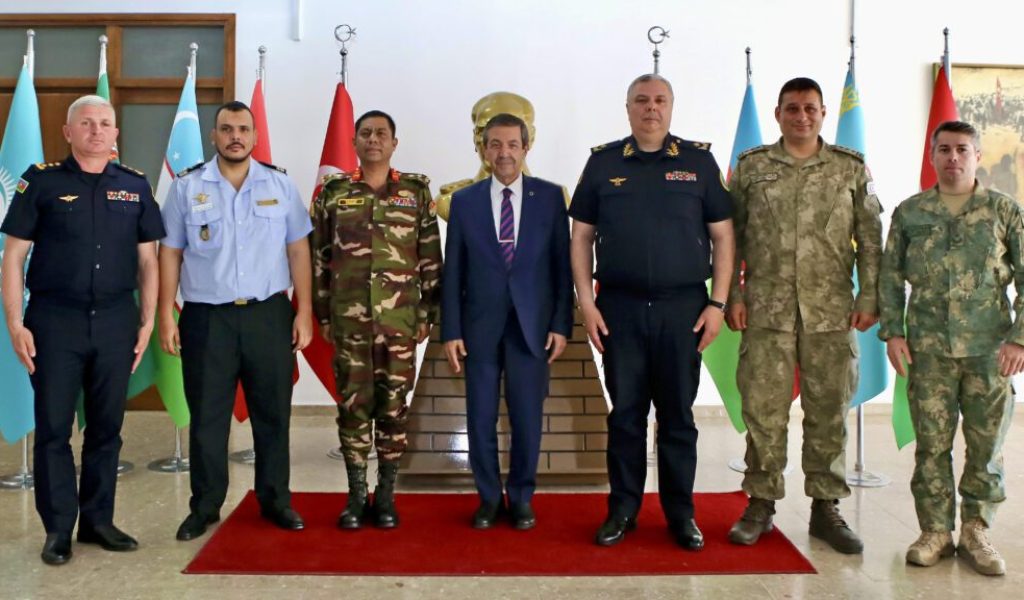 Minister Ertuğruloğlu receives military attachés