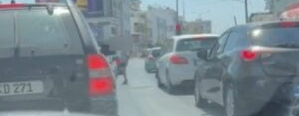 homecyprusn1public_htmlwp-contentuploads202407localimagesChild-selling-socks-in-traffic-Nicosia-300x170.jpg